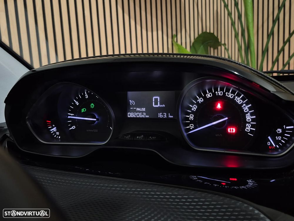 Peugeot 2008 1.2 PureTech Style - 16