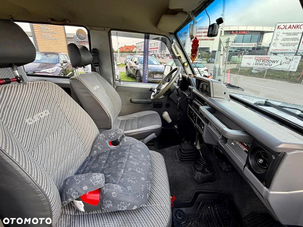 Toyota Land Cruiser - 17
