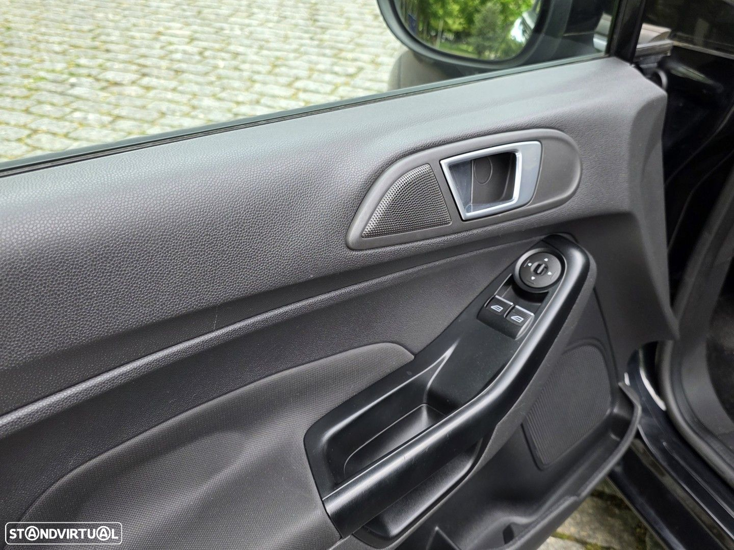 Ford Fiesta 1.5 TDCi Titanium ECOnetic - 12