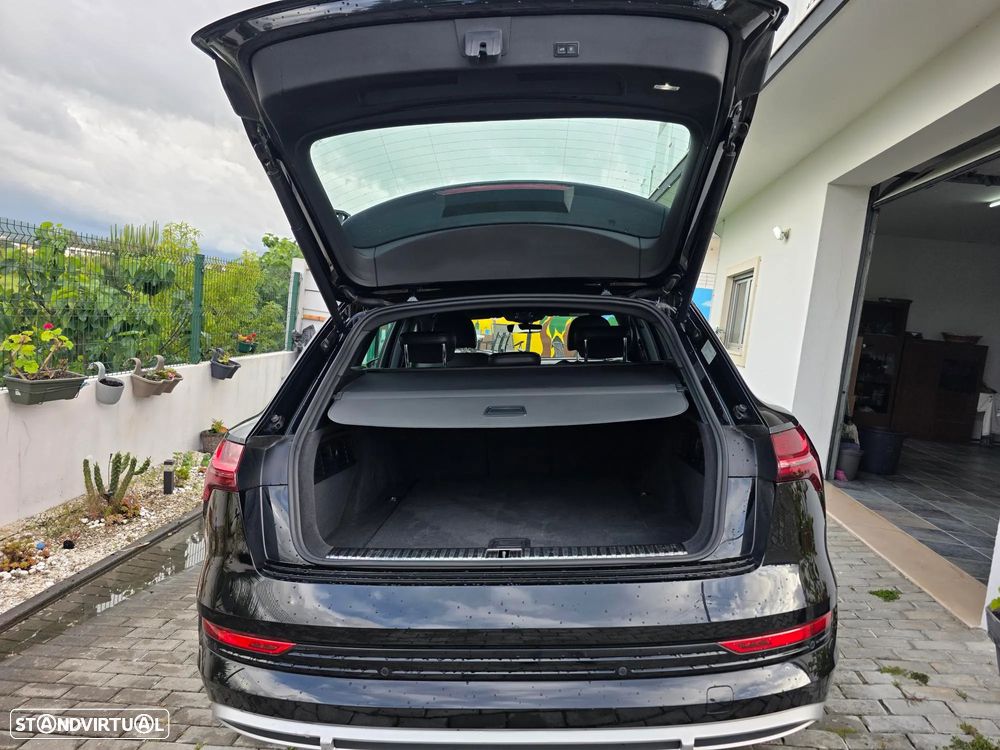 Audi e-tron 55 quattro S line - 28