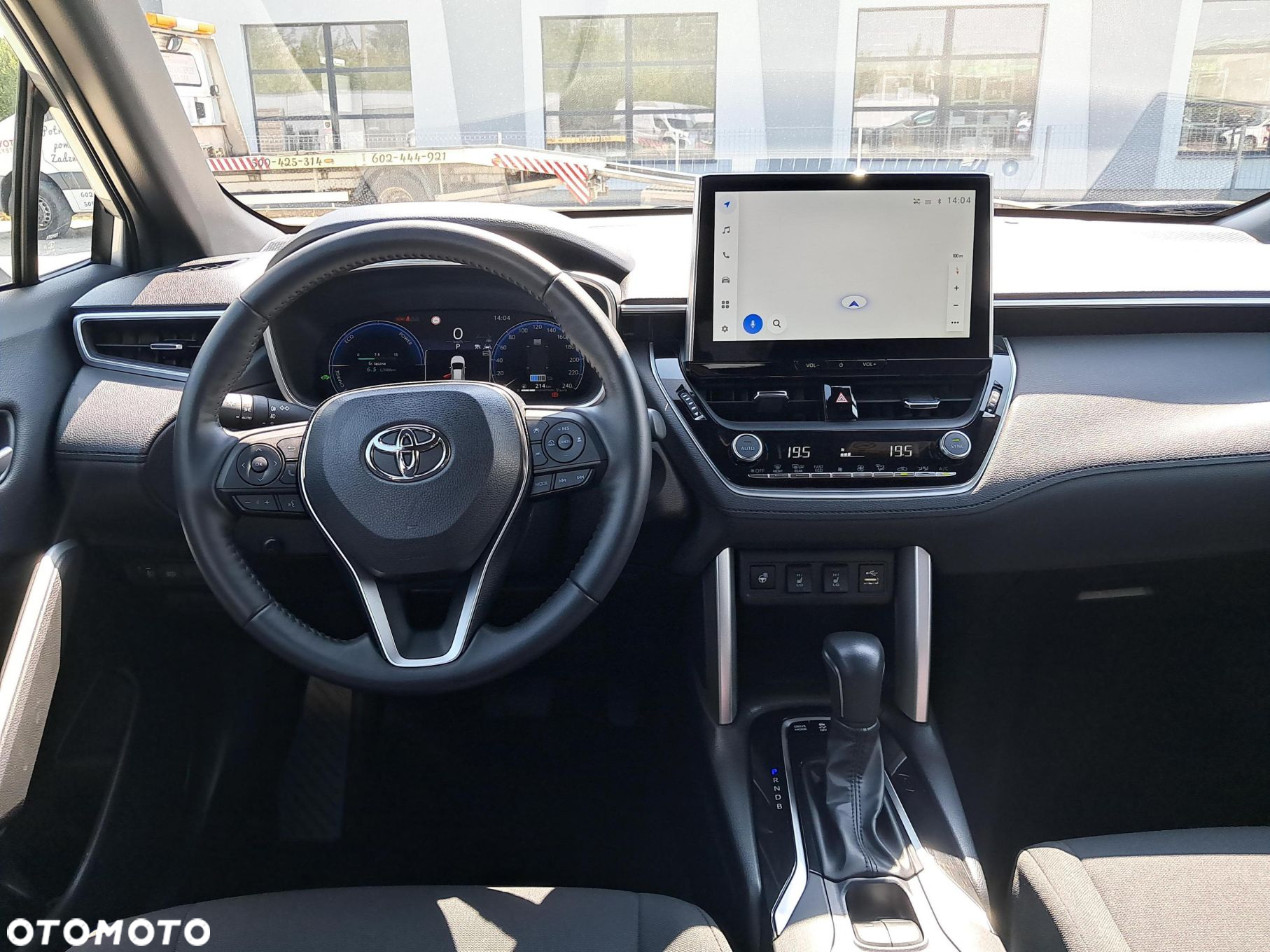 Toyota Corolla Cross 2.0 Hybrid Style AWD - 11