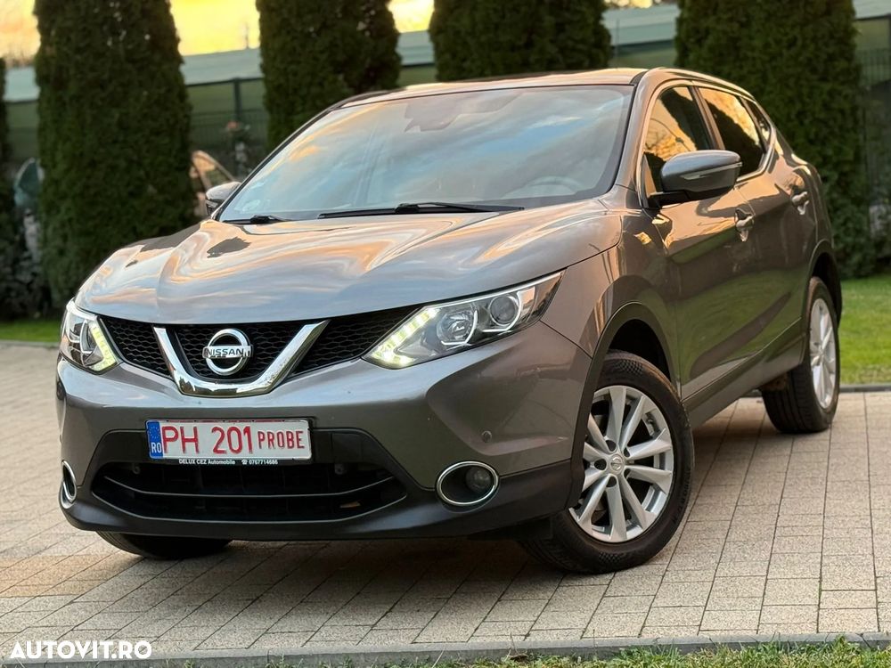 Nissan Qashqai 1.6 DCI N-Connecta - 1