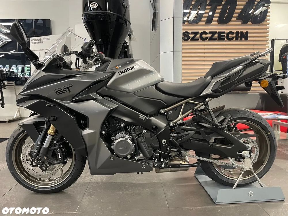 Suzuki GSX - 3
