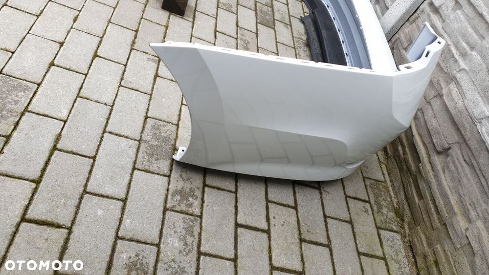 Zderzak Skoda Octavia 4 IV tyl kombi 2019 - 5e7 - 7