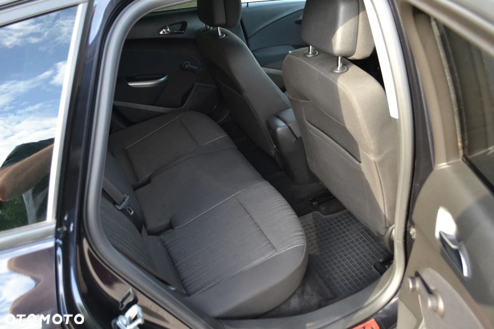 Opel Astra 1.4 Turbo - 26