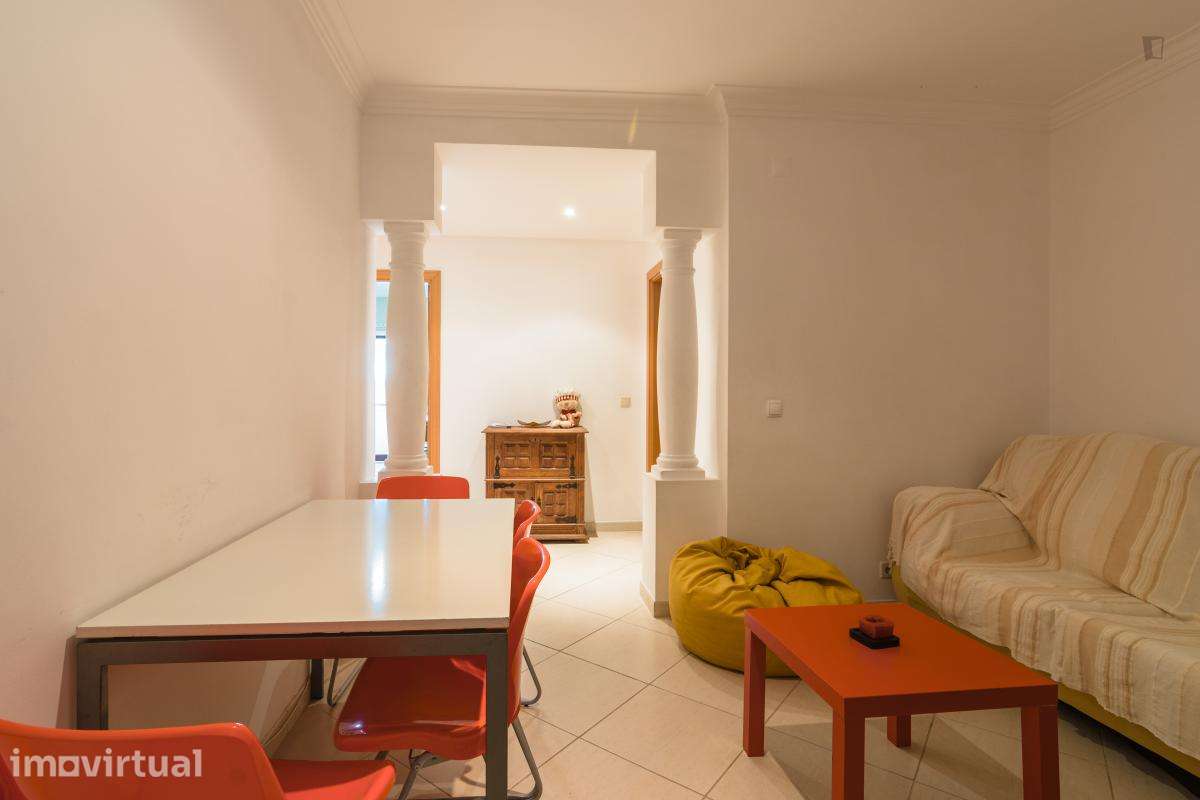Quarto - localizado em Caparica Lisbon - Grande imagem: 5/31