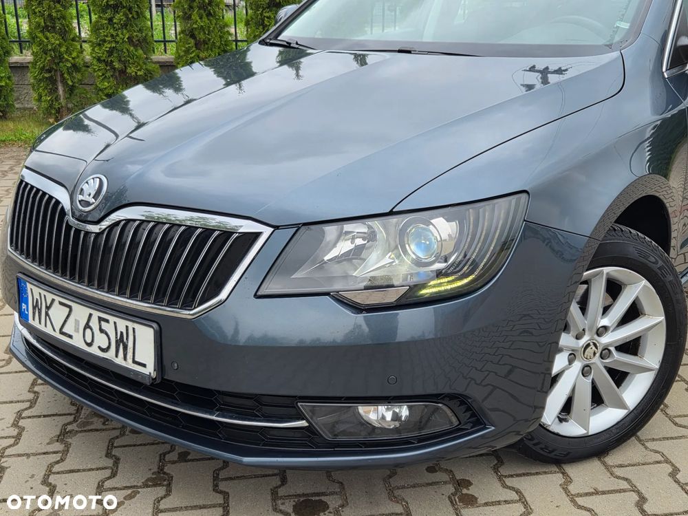 Skoda Superb 2.0 TDI Ambition - 30