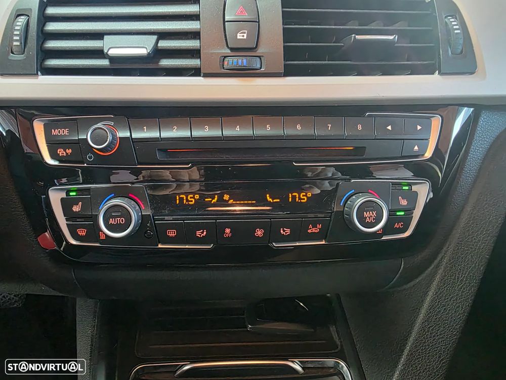 BMW 320 d Touring Aut. Sport Line - 24