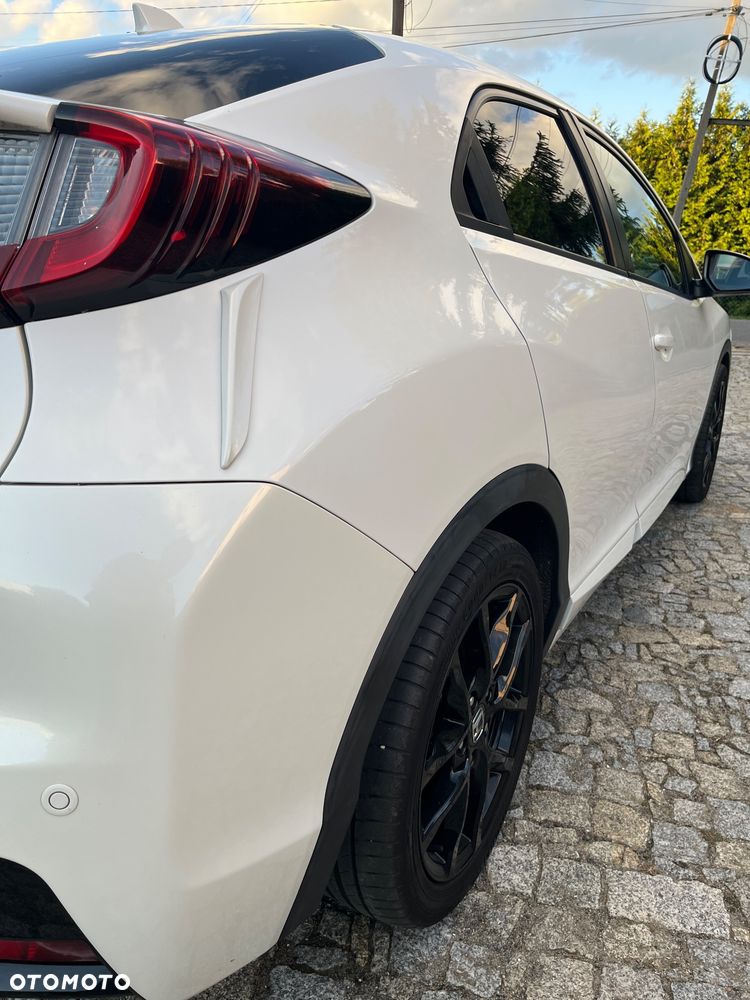 Honda Civic 1.8 i-VTEC Sport - 25