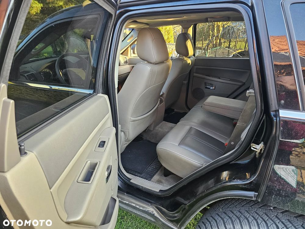 Jeep Grand Cherokee - 18