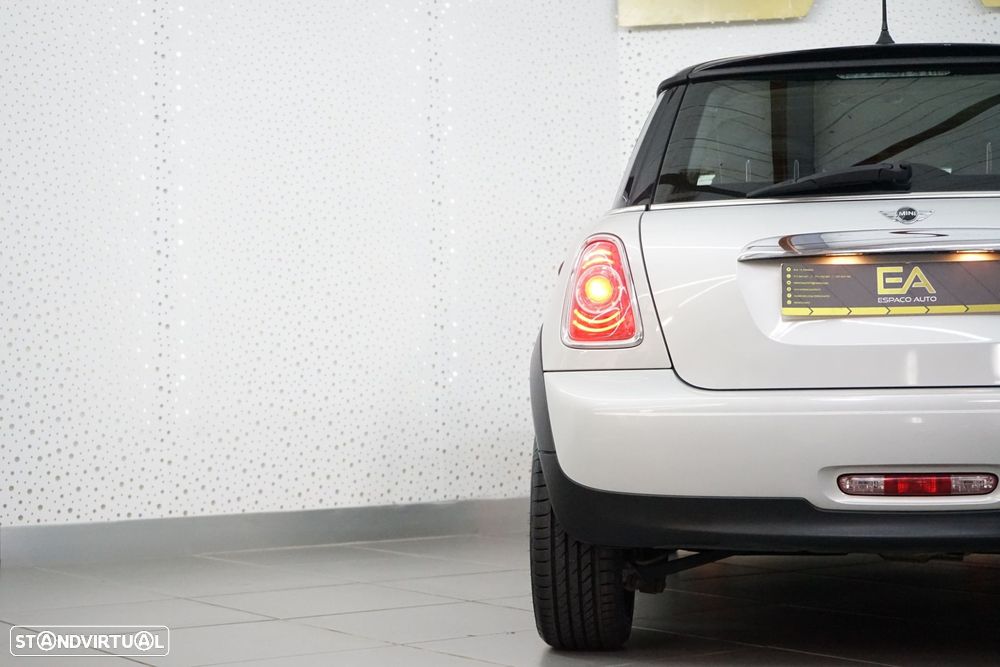 MINI 3 Portas Cooper D - 7