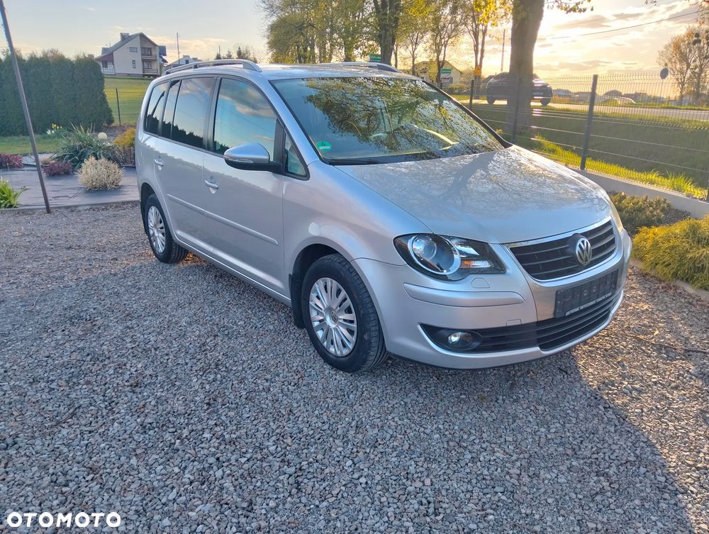 Volkswagen Touran 1.6 Conceptline - 20