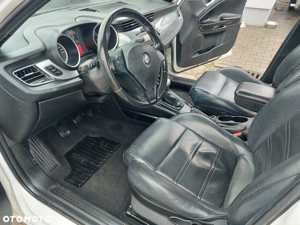 Alfa Romeo Giulietta - 9