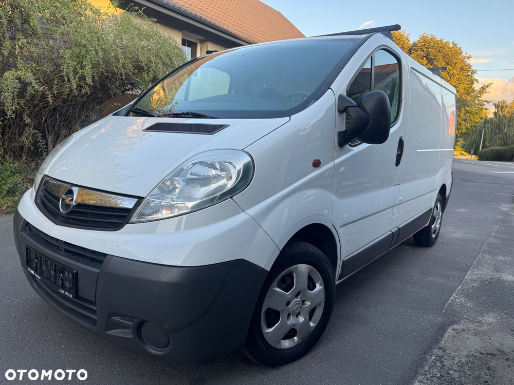 Opel Vivaro - 1