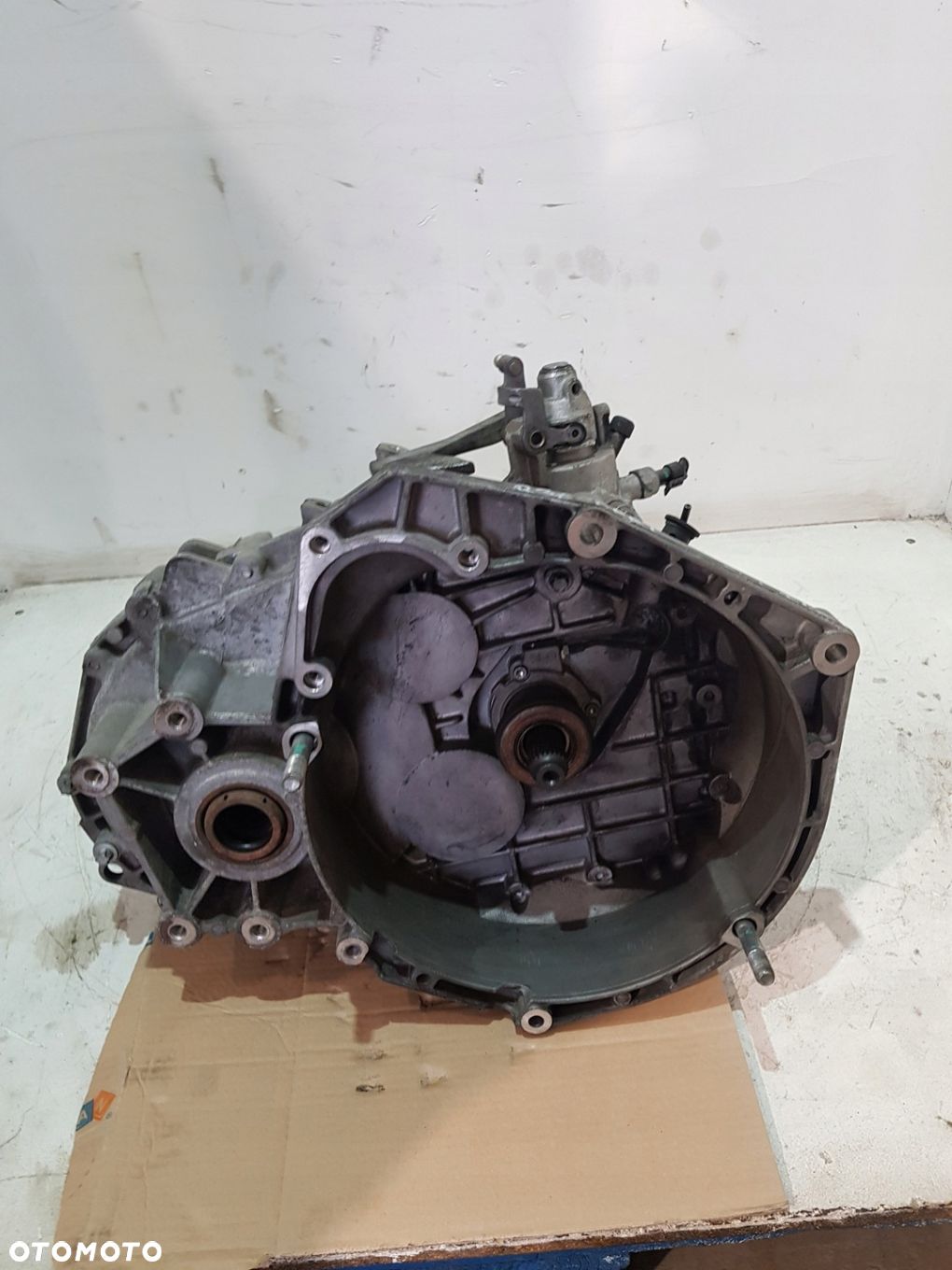 SKRZYNIA BIEGÓW F40 OPEL VECTRA C SIGNUM ASTRA SAAB 1.9 CDTI - 1