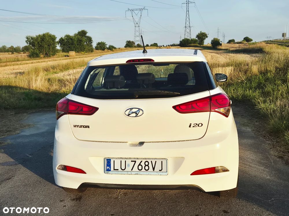 Hyundai i20 - 15