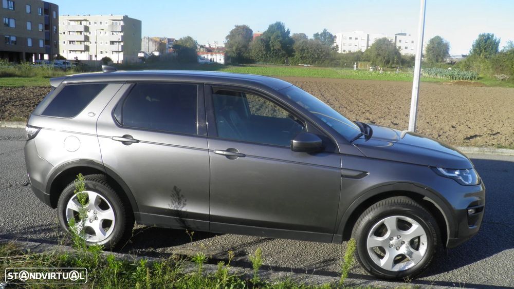 Land Rover Discovery Sport 2.0 TD4 HSE - 8