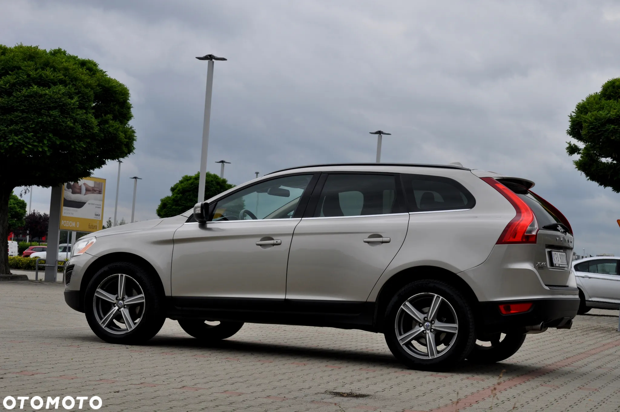Volvo XC 60 - 4