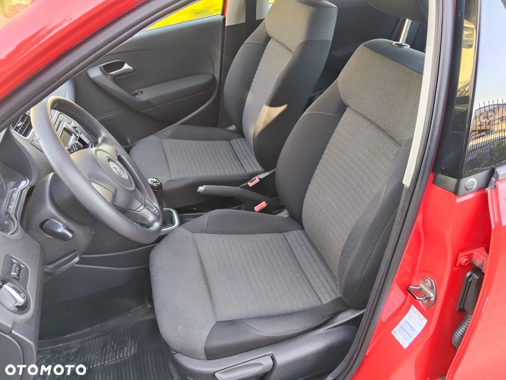 Volkswagen Polo 1.4 Comfortline - 24