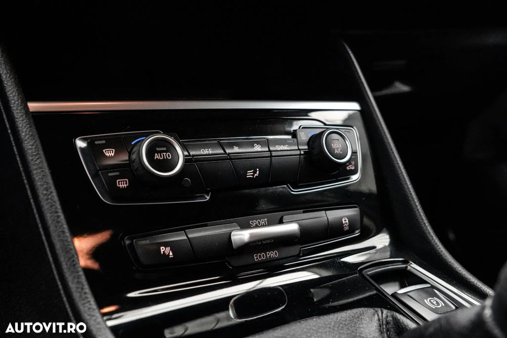 BMW Seria 2 216d Sport Line - 19