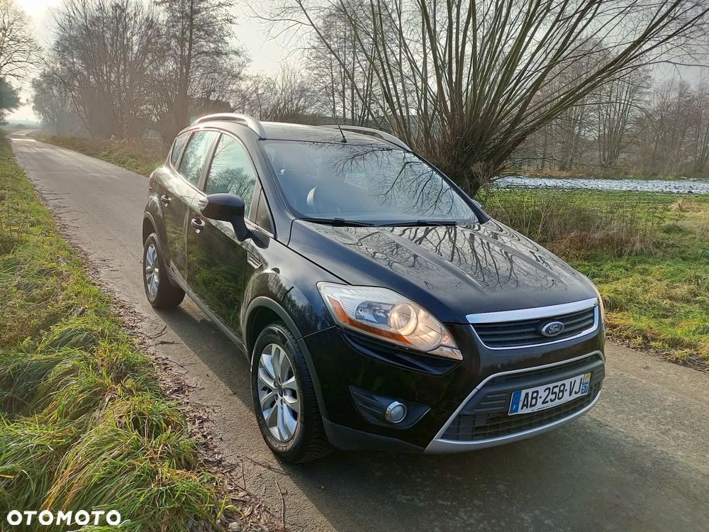 Ford Kuga 2.0 TDCi 2x4 Titanium - 14