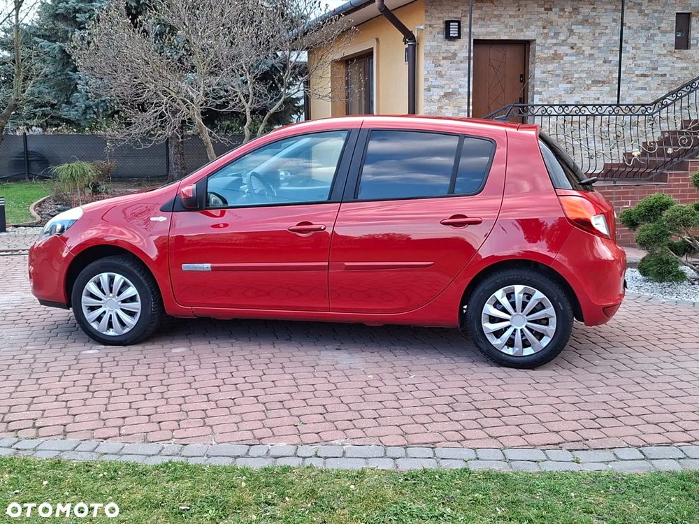 Renault Clio 1.2 16V 75 TomTom Edition - 5