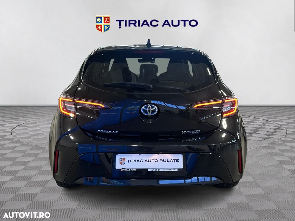 Toyota Corolla - 4