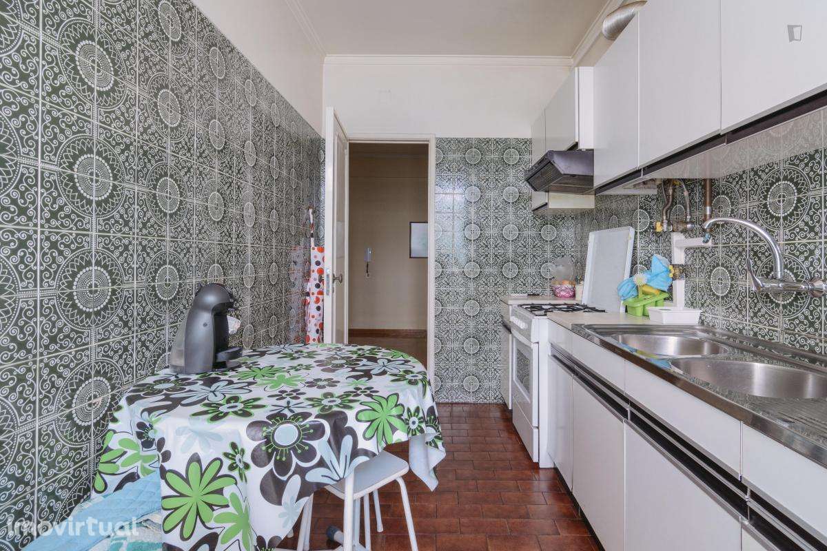 Quarto - localizado em Campolide Lisbon - Grande imagem: 4/10