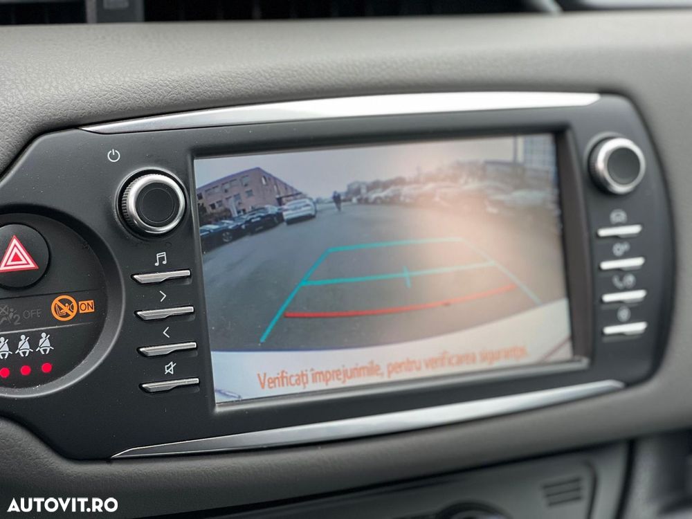 Toyota Yaris 1.5 VVT-i HSD Active - 20