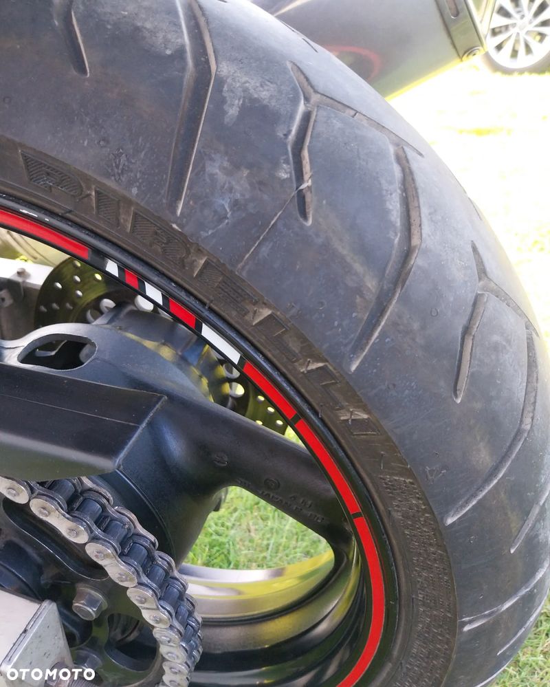 Yamaha FZS - 12