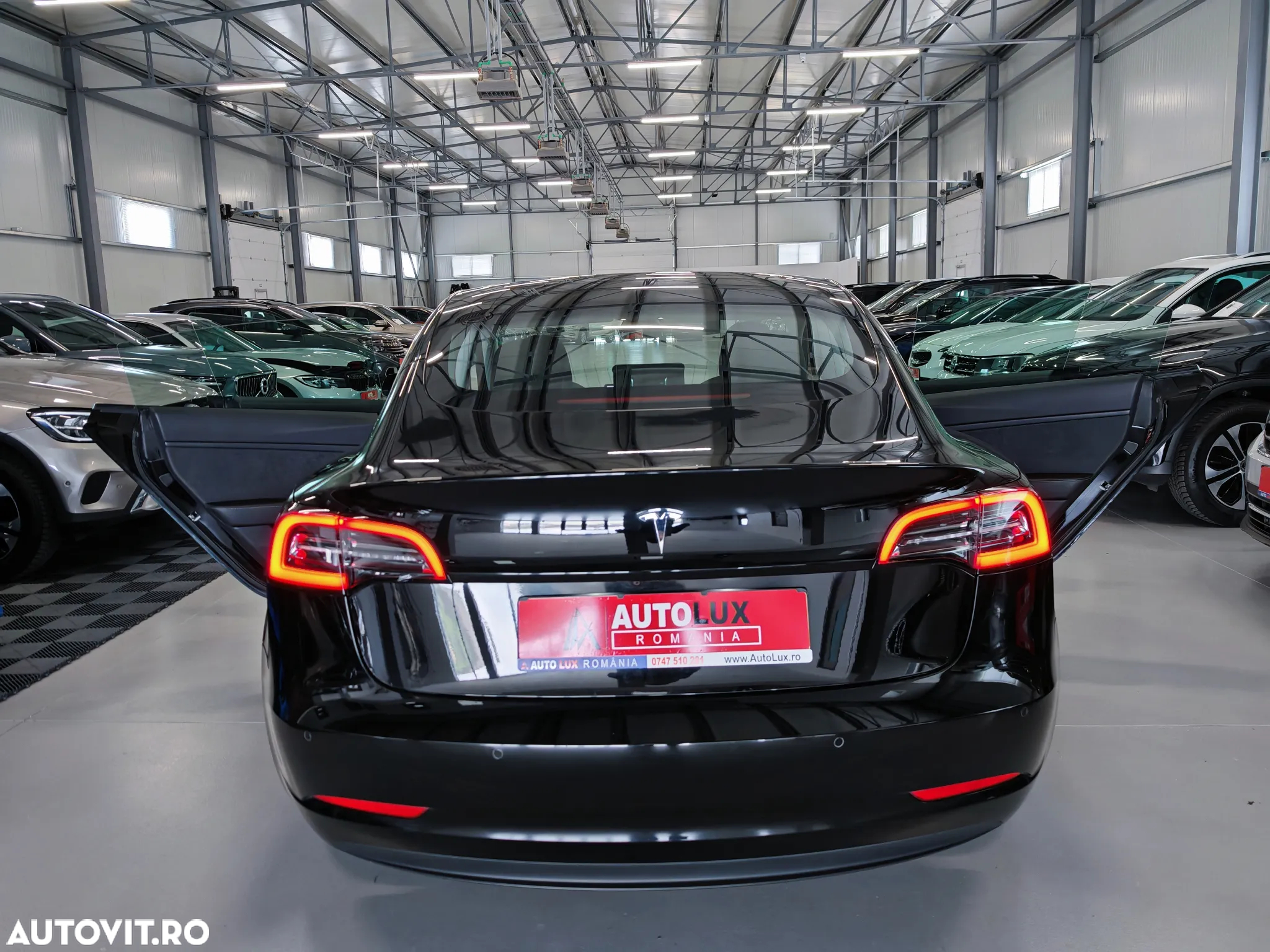 Tesla Model 3 Standard Reichweite Plus Hinterradantrieb - 14