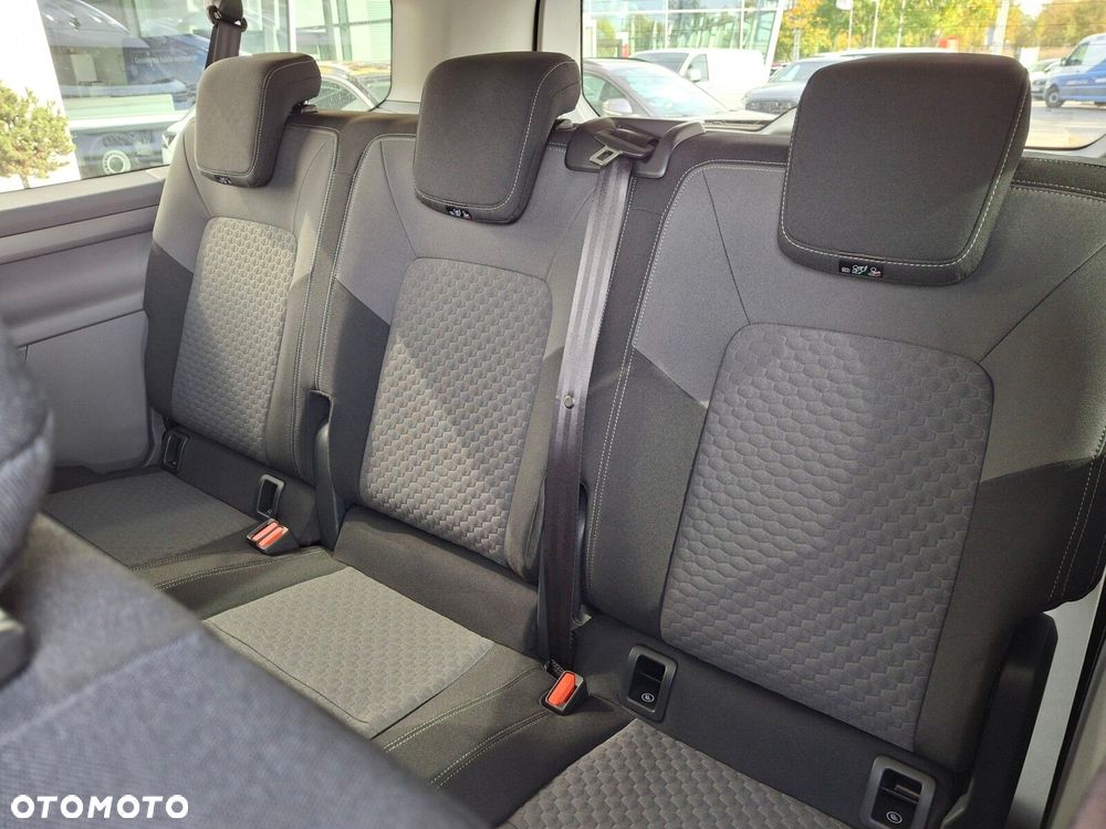 Volkswagen Caravelle - 33