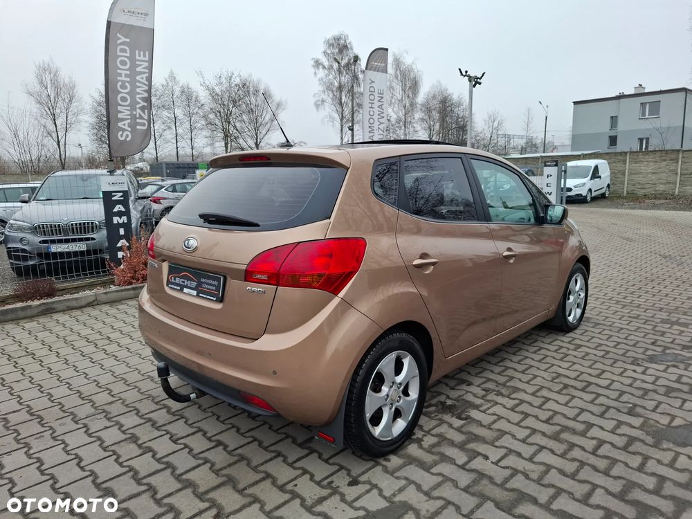 Kia Venga 1.4 CRDi 90 Business Line - 31