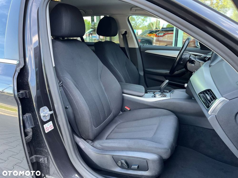 BMW Seria 5 520d - 19