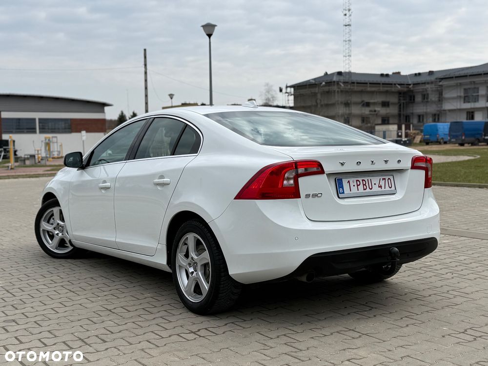 Volvo S60 DRIVe Momentum - 24