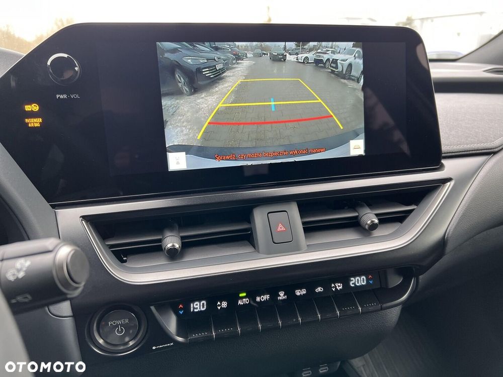 Lexus UX - 26