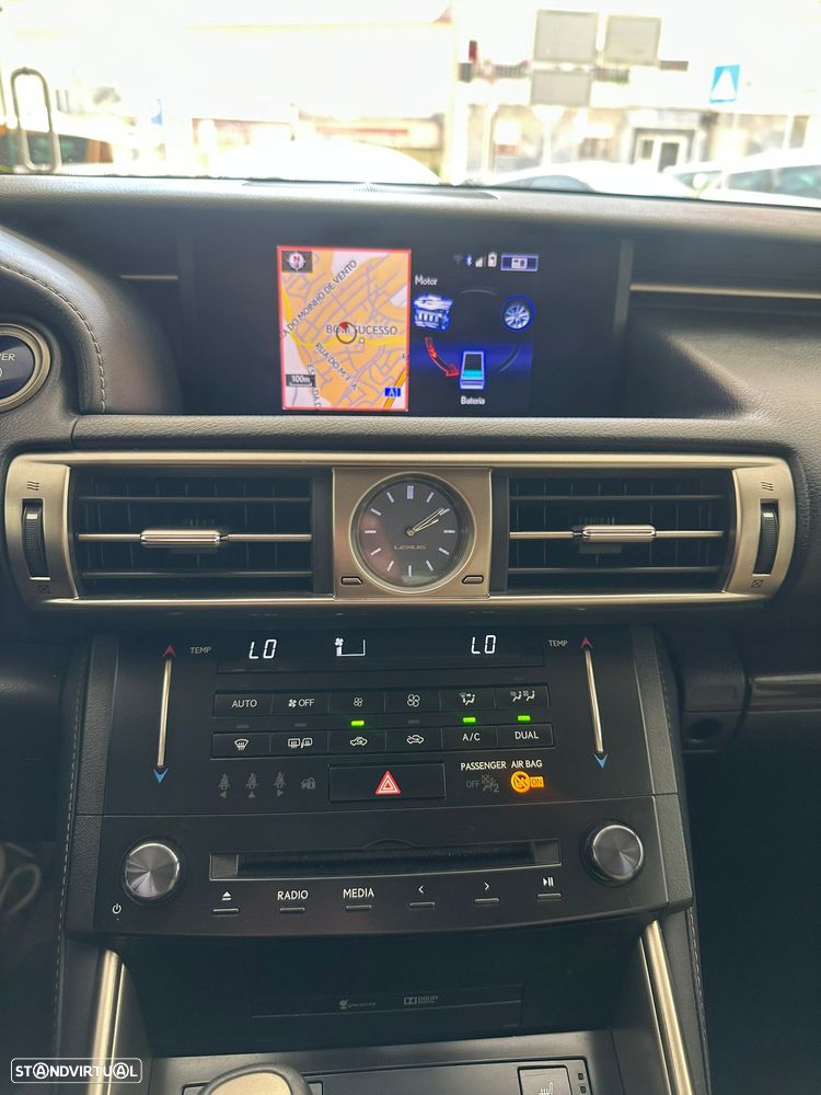 Lexus IS 300 - 14