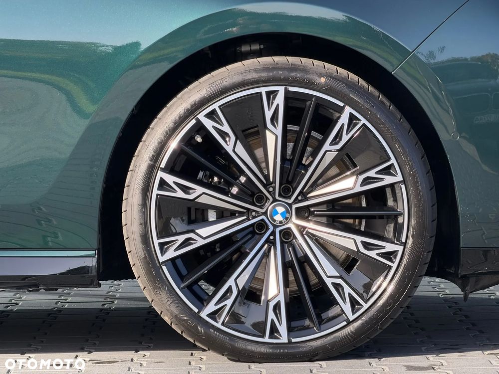 BMW Seria 7 740 xDrive mHEV sport - 12