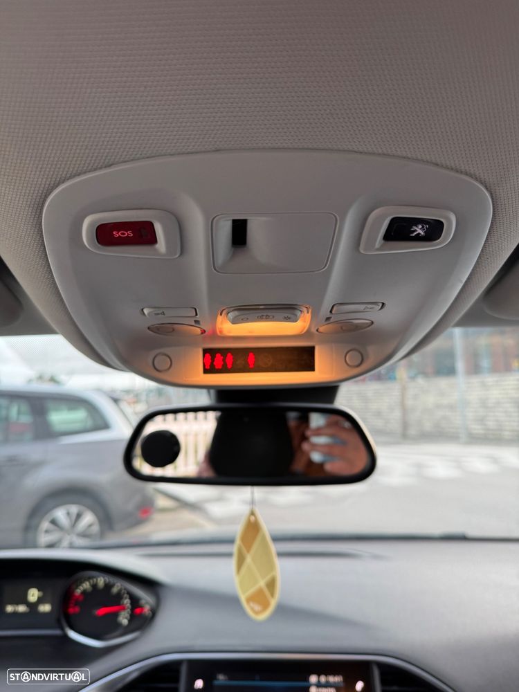 Peugeot 308 SW 1.5 BlueHDi Style - 4