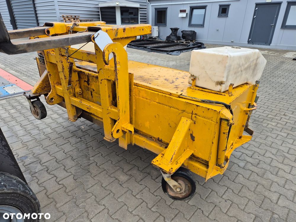 JCB JCB 500 Zamiatarka ładowarka teleskopowa - 4