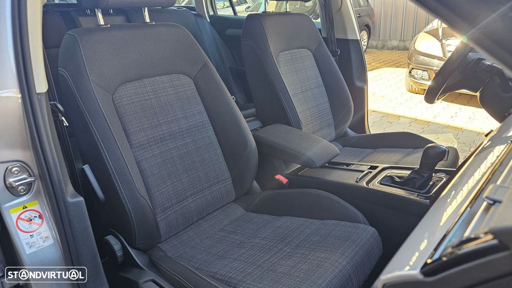 VW Passat Variant 2.0 TDi Business DSG - 10