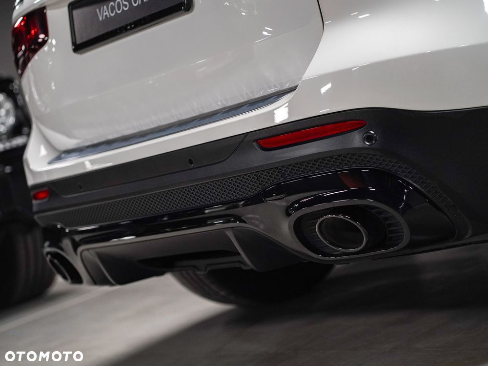 Mercedes-Benz GLB - 10