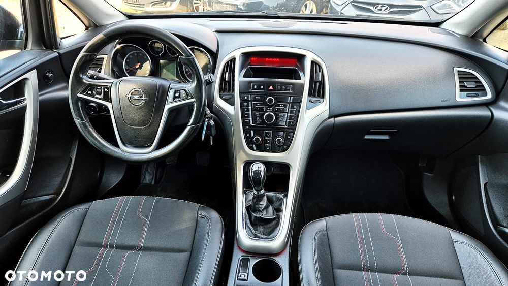 Opel Astra 1.4 Turbo - 37