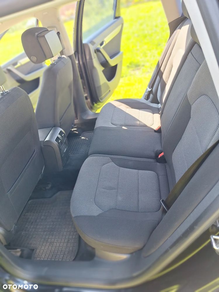Volkswagen Passat 1.6 TDI BlueMotion Technology Comfortline - 16