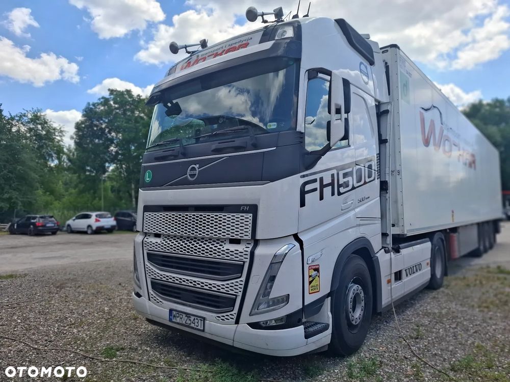 Volvo - 2