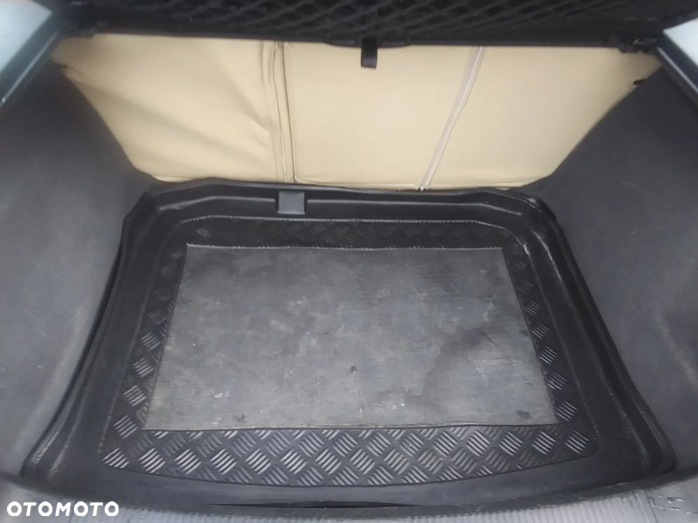Audi A3 Sportback 2.0 TDI DPF Ambiente - 9