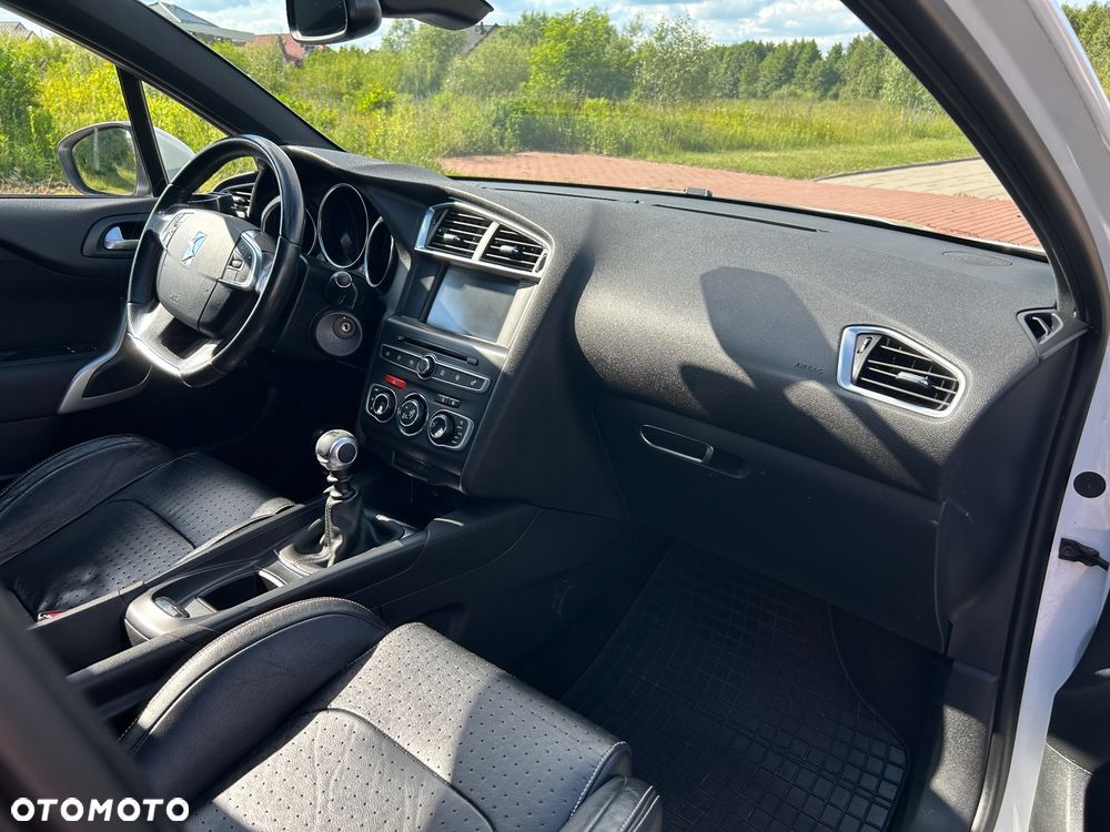 DS Automobiles DS 4 - 6