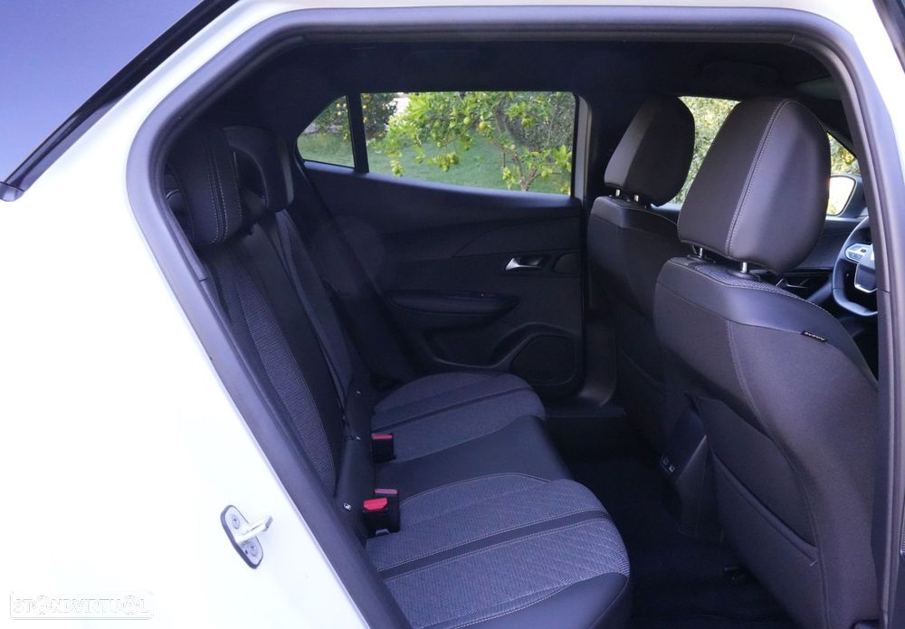 Peugeot 2008 1.2 PureTech Allure Pack - 39