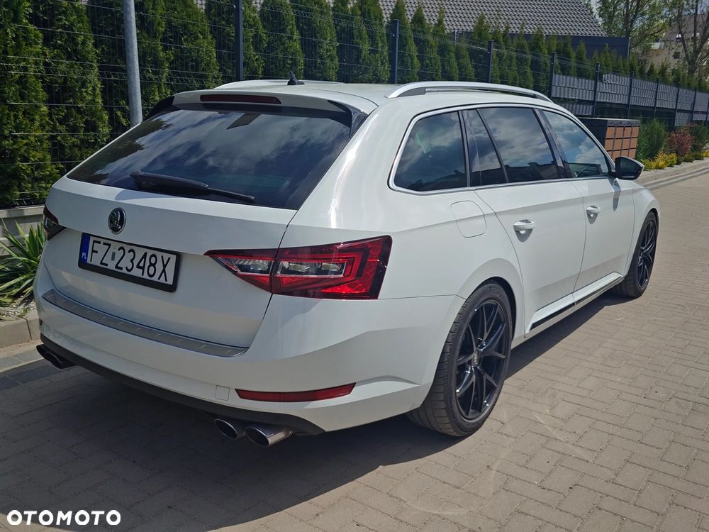 Skoda Superb 2.0 TSI 4x4 DSG Style - 38