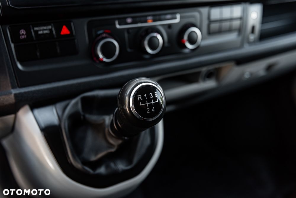 Volkswagen Transporter T6 - 30